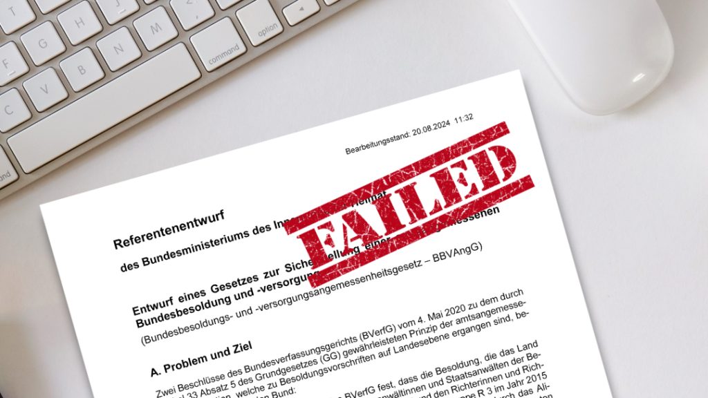 Nach einer „Bearbeitungszeit“ von mehr als vier Jahren seit dem maßgeblichen Urteil des Bundesverfassungsgerichts hat das Bundesministerium des Innern (BMI) einen neuen Referentenentwurf zur Sicherstellung einer amtsangemessenen Bundesbesoldung und –versorgung (BBVAngG) vorgelegt. Trotz mancher Korrekturen im Vergleich zur früheren Fassung beschränkt sich der Entwurf auf die Regelung einzelner Besoldungselemente, mit denen lediglich die rechtlichen Mindestanforderungen an eine amtsangemessene Alimentation eingehalten werden sollen.  „Die mangelnde Wertschätzung gegenüber der Bundesbeamtenschaft bleibt“, resümiert der BDZ-Bundesvorsitzende Thomas Liebel.