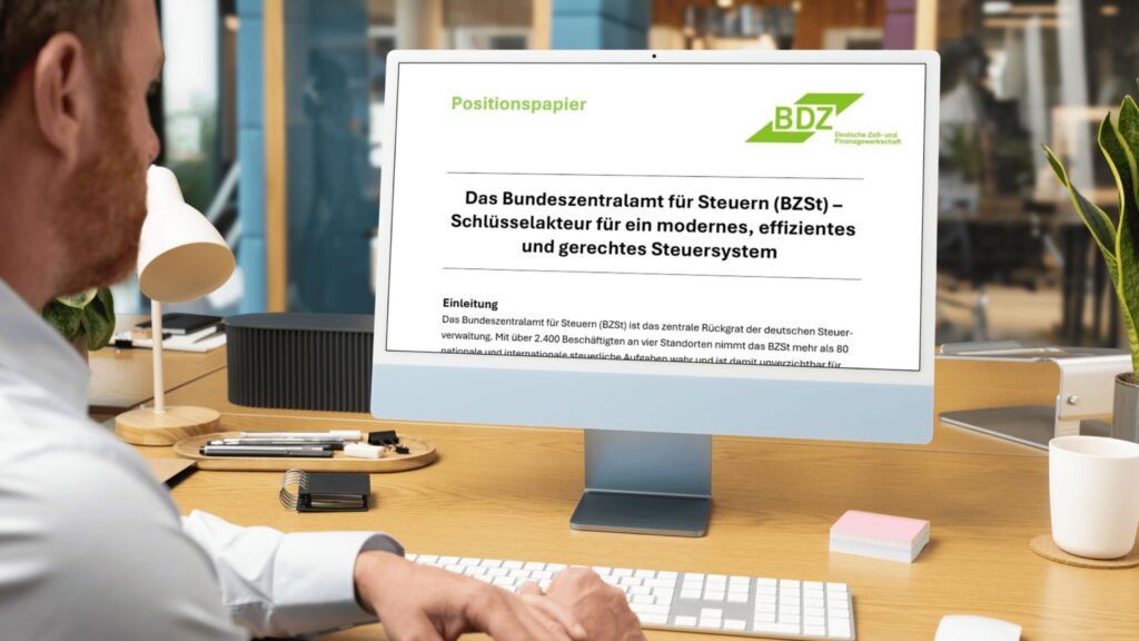 Mit einem neuen Positionspapier unterstreicht die Deutsche Zoll- und Finanzgewerkschaft BDZ die zentrale Bedeutung des Bundeszentralamts für Steuern (BZSt) für ein modernes, effizientes und gerechtes Steuersystem. Das Papier beschreibt das BZSt als unverzichtbaren Akteur der Steuerverwaltung und fordert, seine Rolle im politischen Raum deutlich zu stärken.
